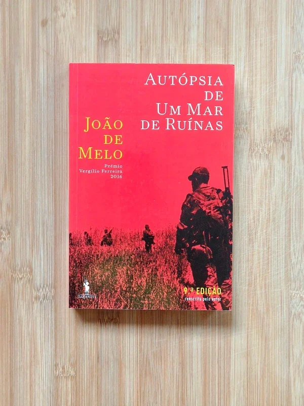 Capa do livro AUTÓPSIA DE UM MAR DE RUÍNAS