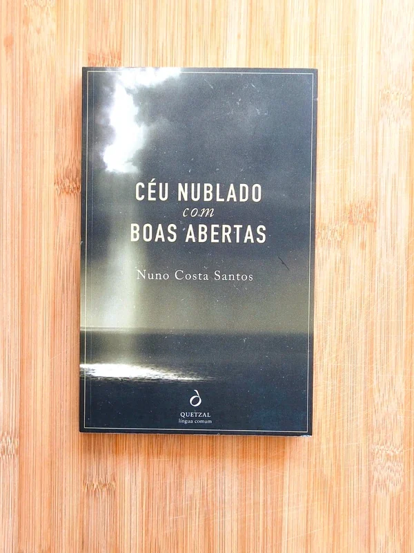 Capa do livro CÉU NUBLADO COM BOAS ABERTAS